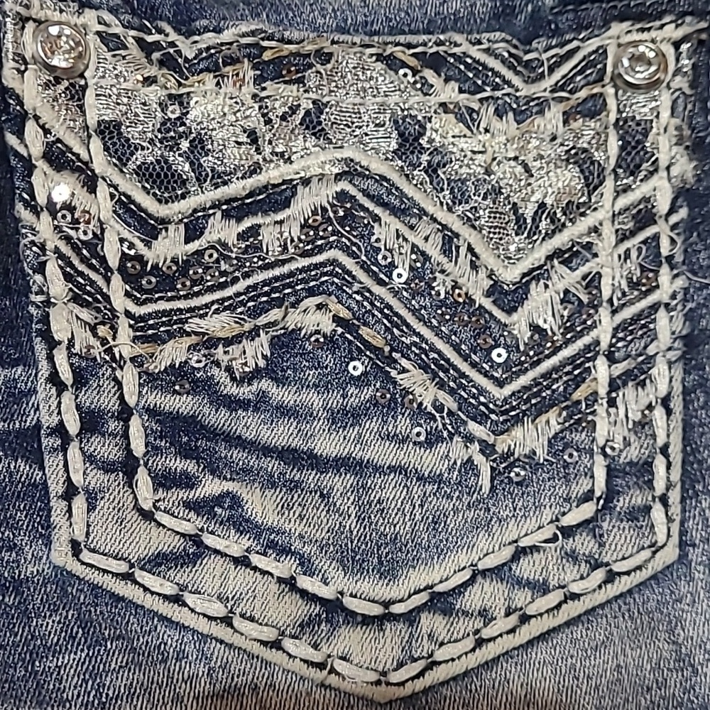 MISS ME SIGNATURE RHINESTONES SEQUINS LACE EMBROIDERED DENIM JEAN SHORTS - Picture 5 of 14
